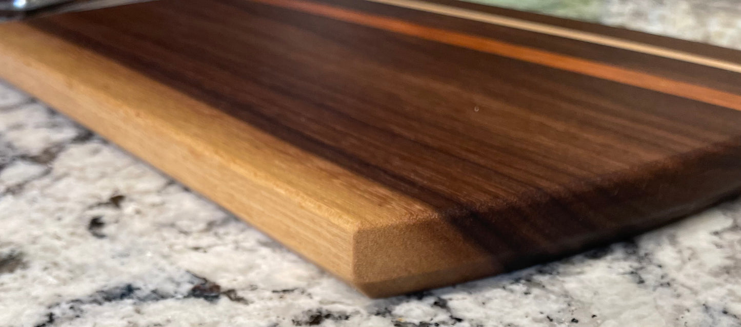 Sapwood Walnut Cutting Board